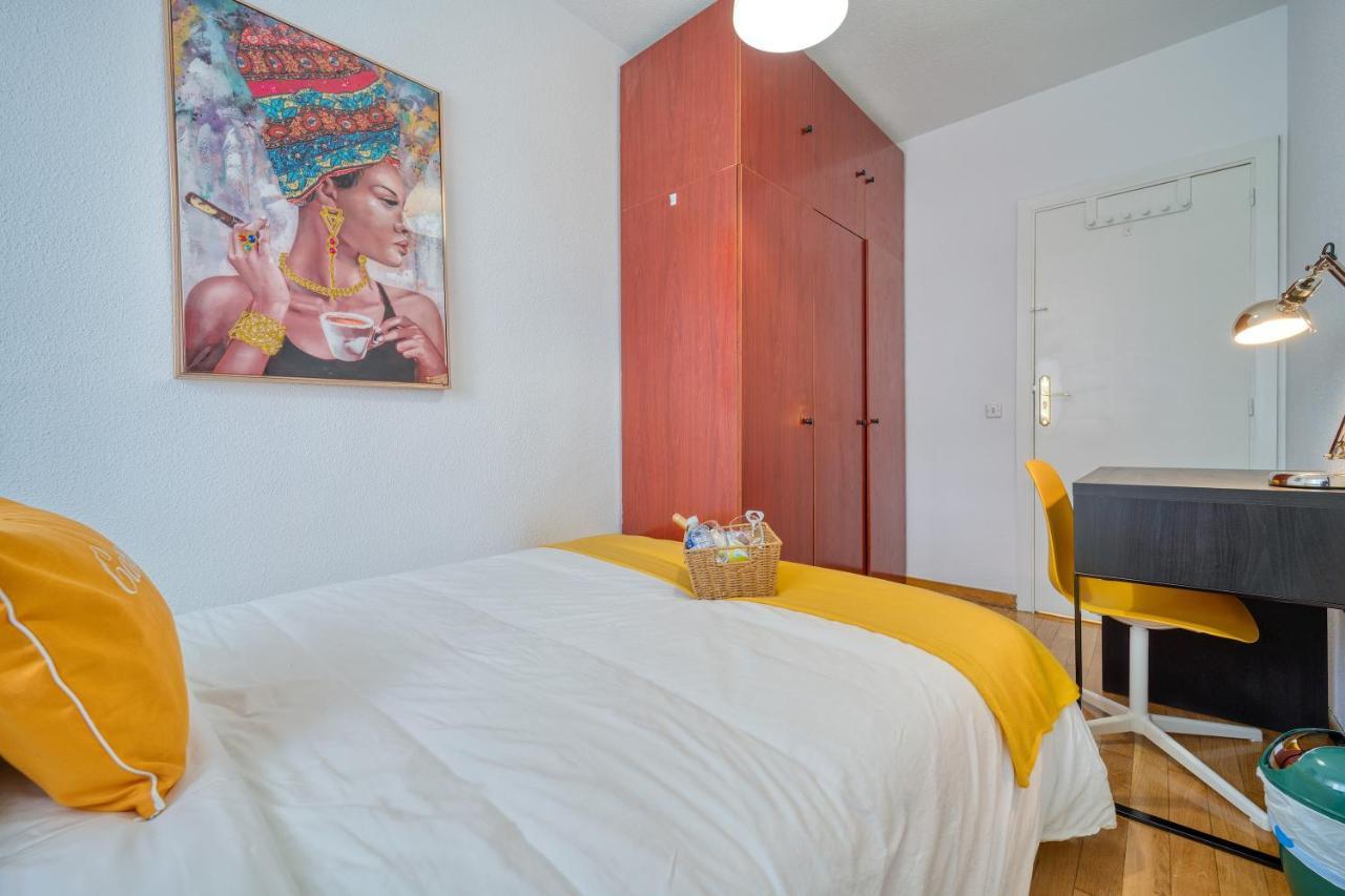 B Casacafe Madrid Pozuelo 2 Bano Fuera De La Habitacion O Compartido Pozuelo de Alarcón Екстериор снимка