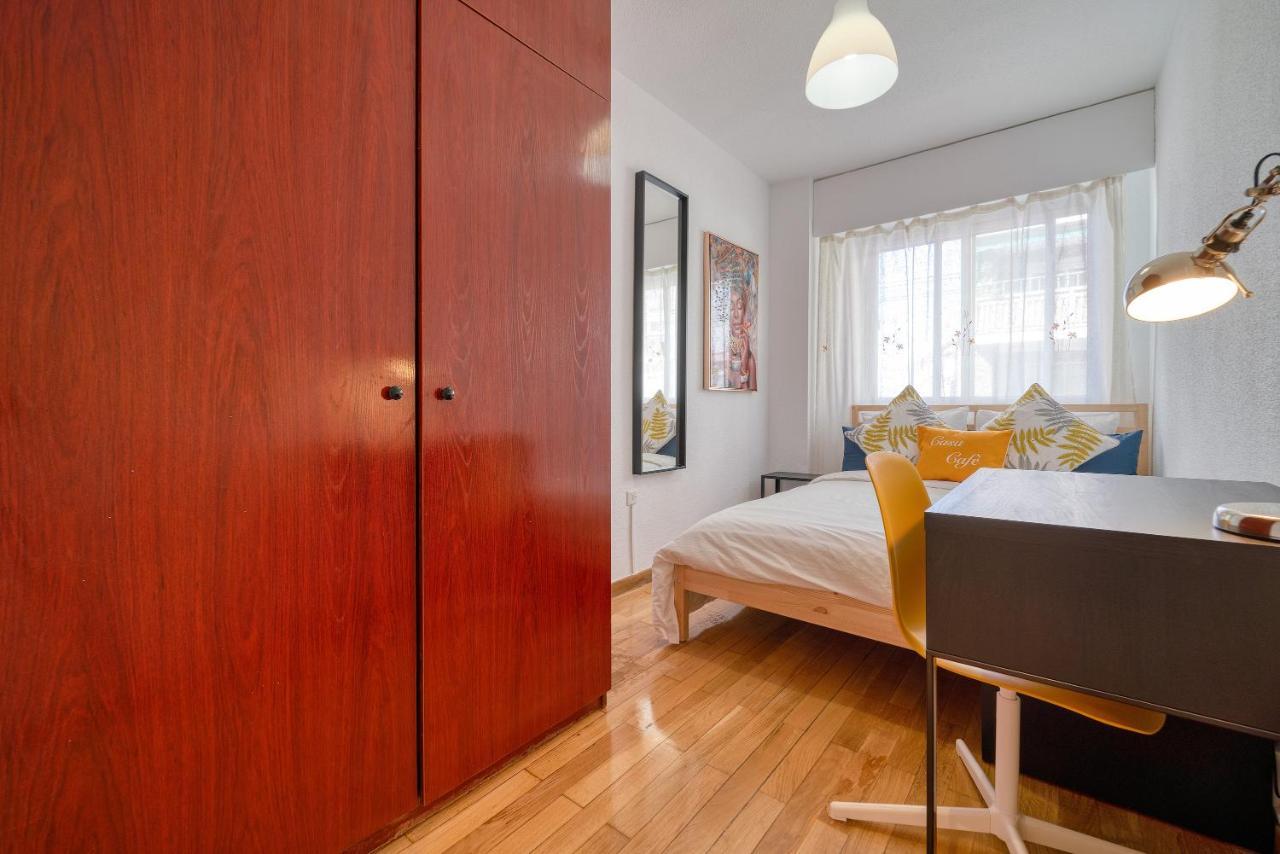 B Casacafe Madrid Pozuelo 2 Bano Fuera De La Habitacion O Compartido Pozuelo de Alarcón Екстериор снимка