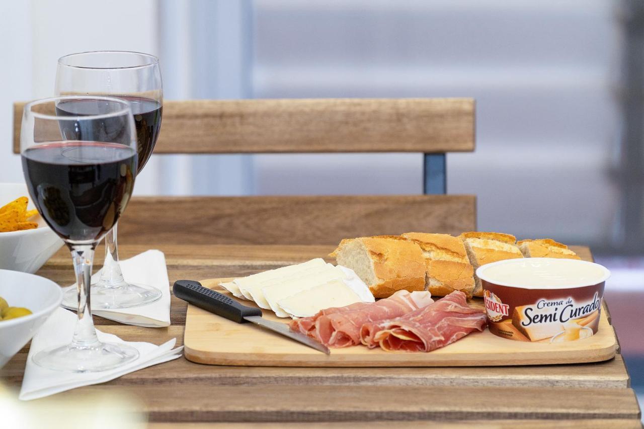 B Casacafe Madrid Pozuelo 2 Bano Fuera De La Habitacion O Compartido Pozuelo de Alarcón Екстериор снимка