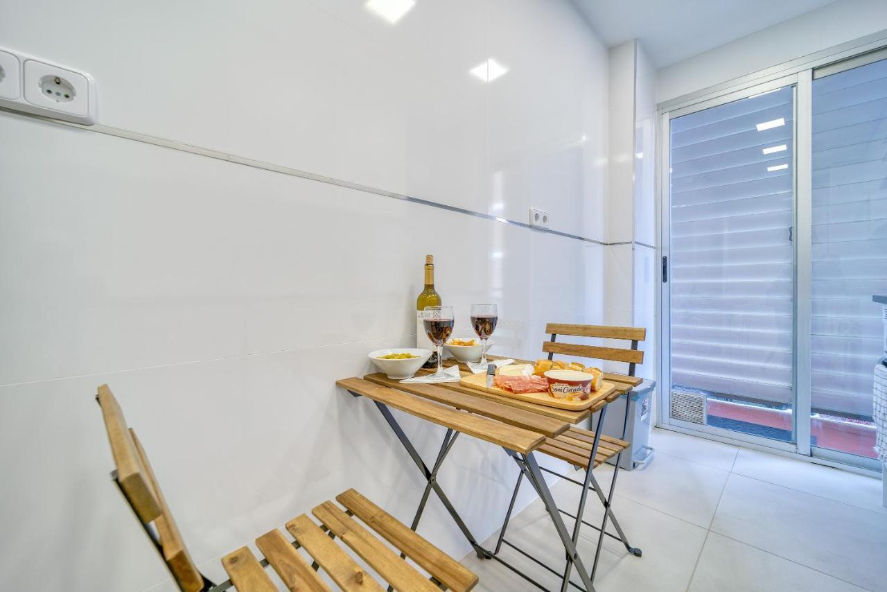 B Casacafe Madrid Pozuelo 2 Bano Fuera De La Habitacion O Compartido Pozuelo de Alarcón Екстериор снимка